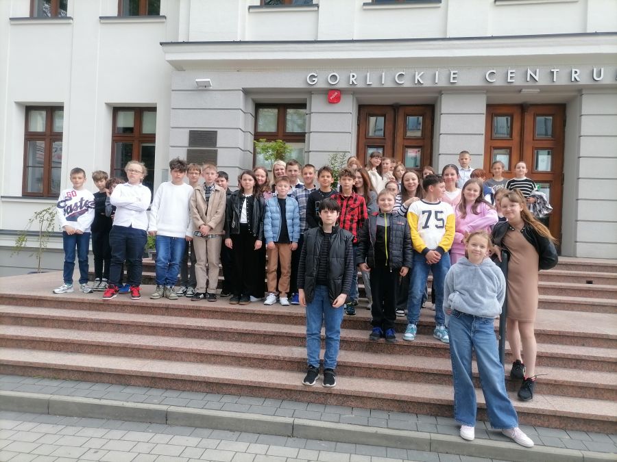 Powrót do przeszłości, czyli "Skarbiec polskich legend" na scenie GCK w wykonaniu aktorów Teatru Nowoczesnego